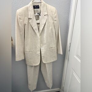 Vintage Sag Harbor linen blazer and pants petite suit in neutral color